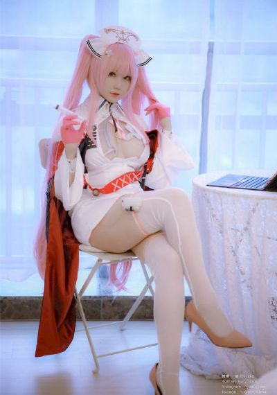 召唤魅魔竟是妈妈来了_青苹果乐园免费高清观看